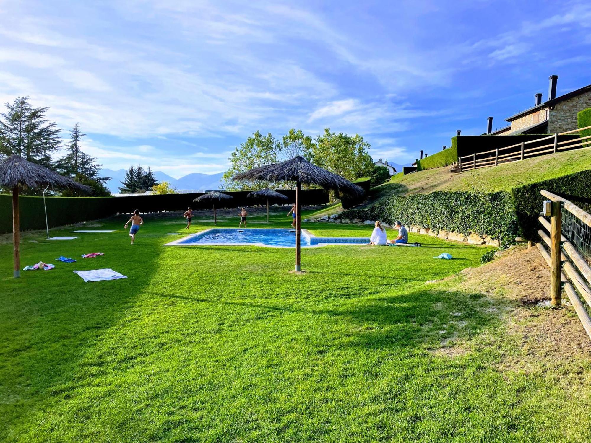 Osséja Apartamento Renovado Con Jardin Privado, Parking ,Wifi Y Piscina מראה חיצוני תמונה